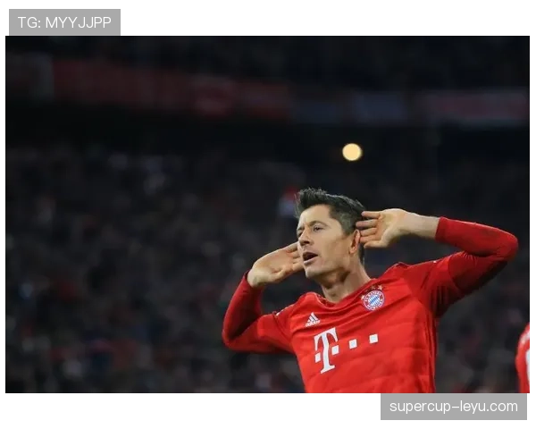 莱万多夫斯基与迈阿密国际绯闻持续发酵，转会可能性引关注