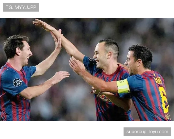 莫德里奇 vs 伊涅斯塔:技术流巅峰期战术角色对比 莫德里奇 vs 伊涅斯塔:技术流巅峰期战术角色对比